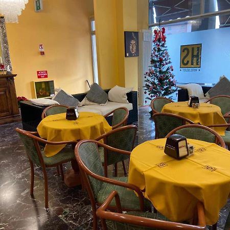 Hotel Select SantʼIlario dʼEnza Kültér fotó