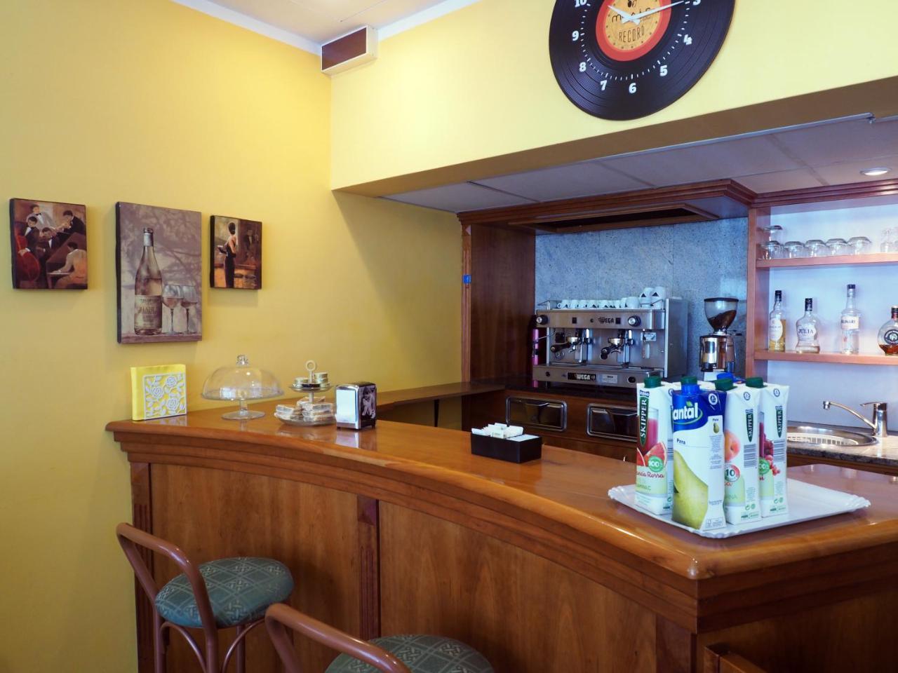 Hotel Select SantʼIlario dʼEnza Kültér fotó
